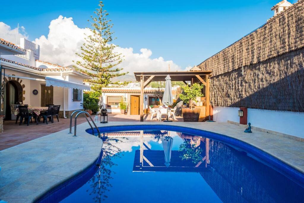Estudio Maria De Waard Nerja Exteriör bild